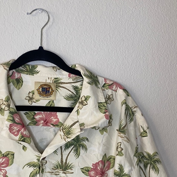 West Indies Other - 🎱Men’s “We live in the sun” partially Sick button up Hawaiian style shirt!